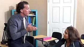 女上男下啪啪虐奶动态图妹子被迷奸就不能说不了的啊...
