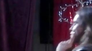 揮汗人妻用著壓倒性扭腰讓我一動也不動就中出