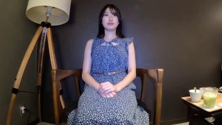 小悪魔ギャルがじっと見つめながら連続射精へ誘う密着囁きメンズエステ ー5cosplayー 唯井まひろ
